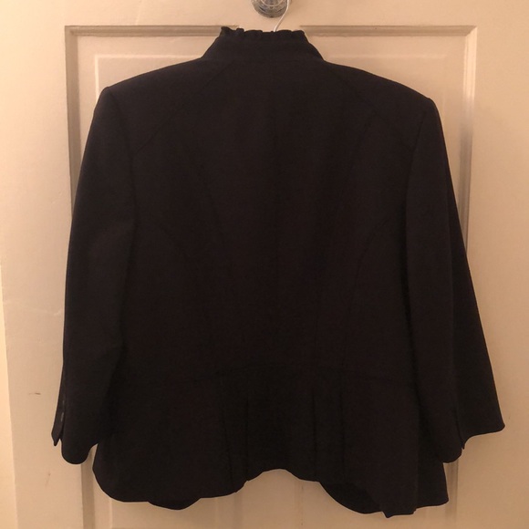 NWT White House Black Market. WHBM ruffled jacket size 14 Petite - Picture 4 of 5